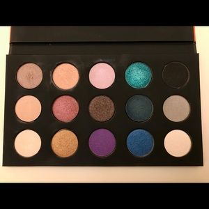 Make Up For Ever 15 Artist Shadow Palette